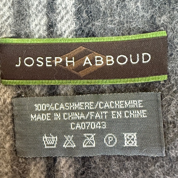 Joseph Abboud 100% Cashmere Plaid Scarf – Grey, Red & White Check - Picture 8 of 9